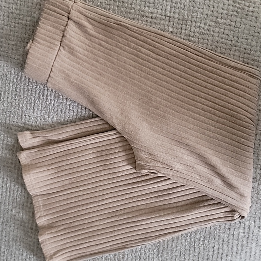 Pink Lily Light brown wide leg pants. Dress up or dress down - Picture 1 of 4